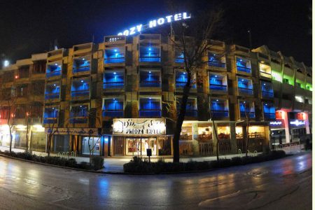 Piroozy Hotel