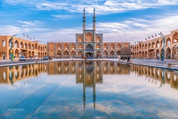 Visiting Mosques, Caravanserais and Deserts of Iran in 12 days